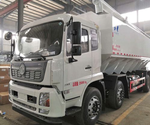 液压散装饲料运输车 现代农业高效饲养的物流利器